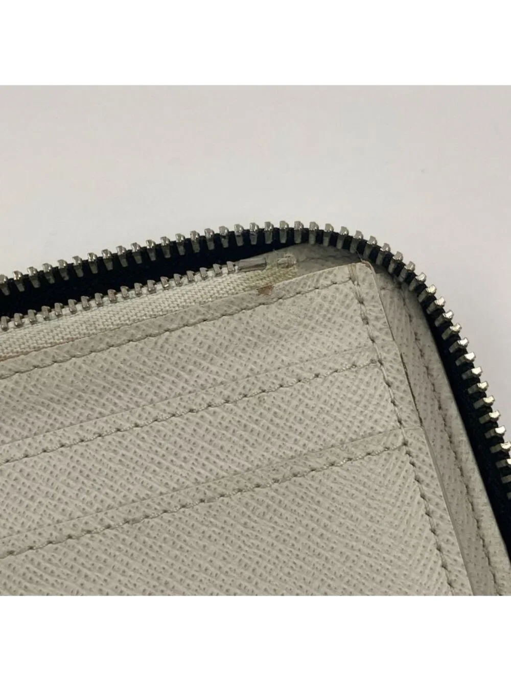 Louis Vuitton manufacturer louis